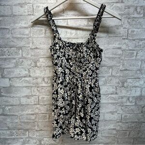 URBAN Outfitters floral print jumper‎ romper shorts women’s XS stretch